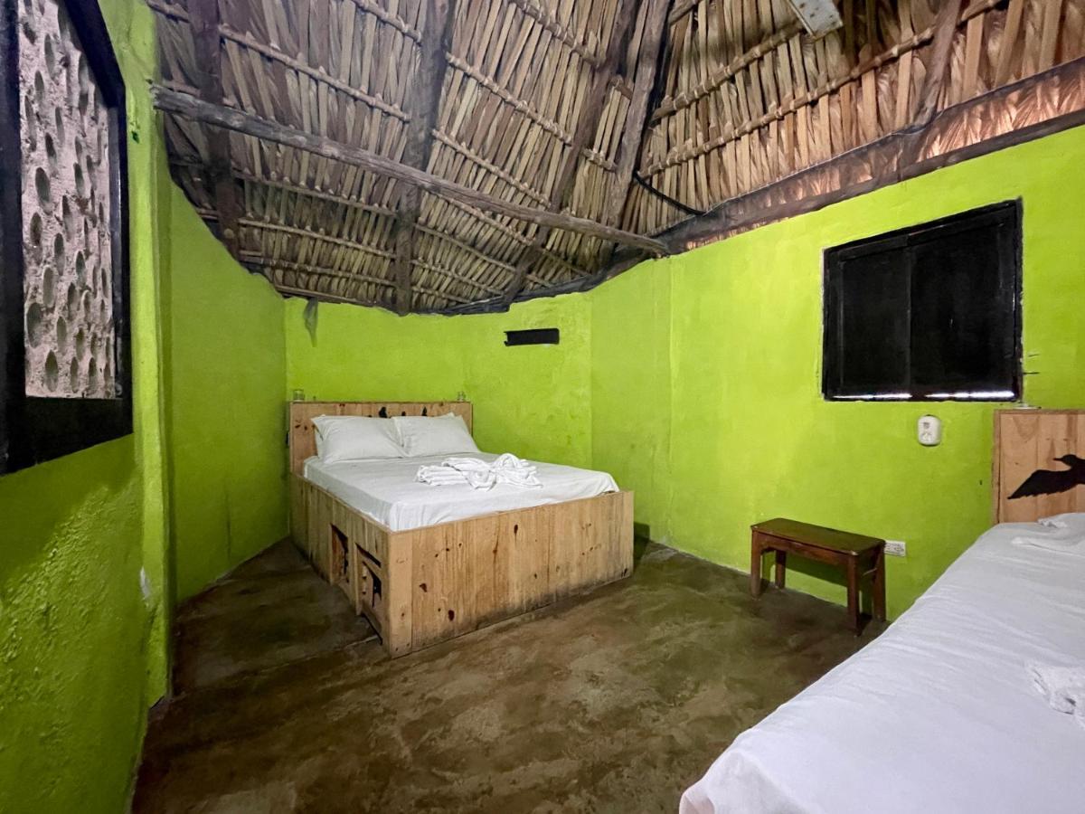 Johnnys Place Hotel Monterrico Luaran gambar