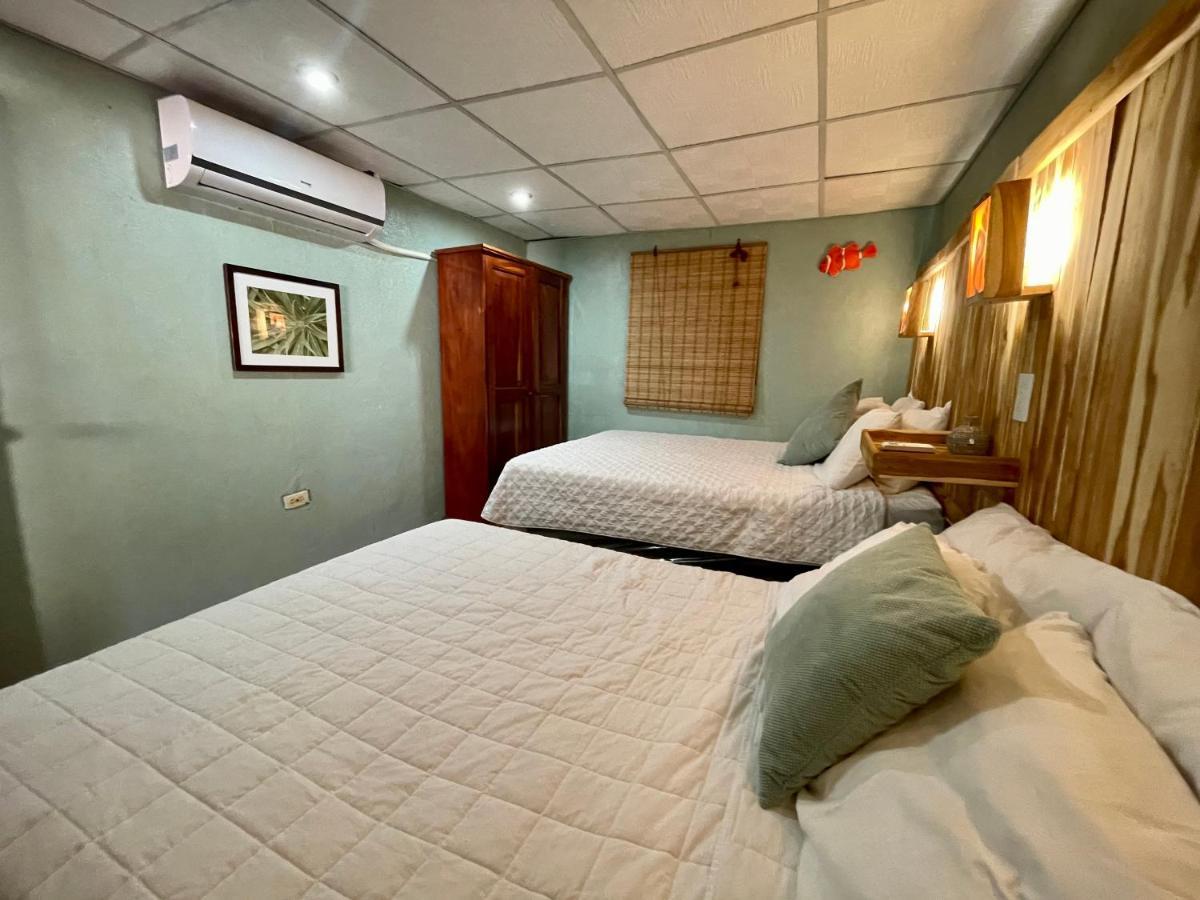Johnnys Place Hotel Monterrico Luaran gambar