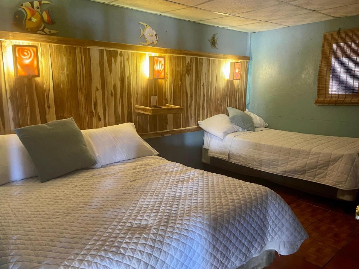 Johnnys Place Hotel Monterrico Luaran gambar