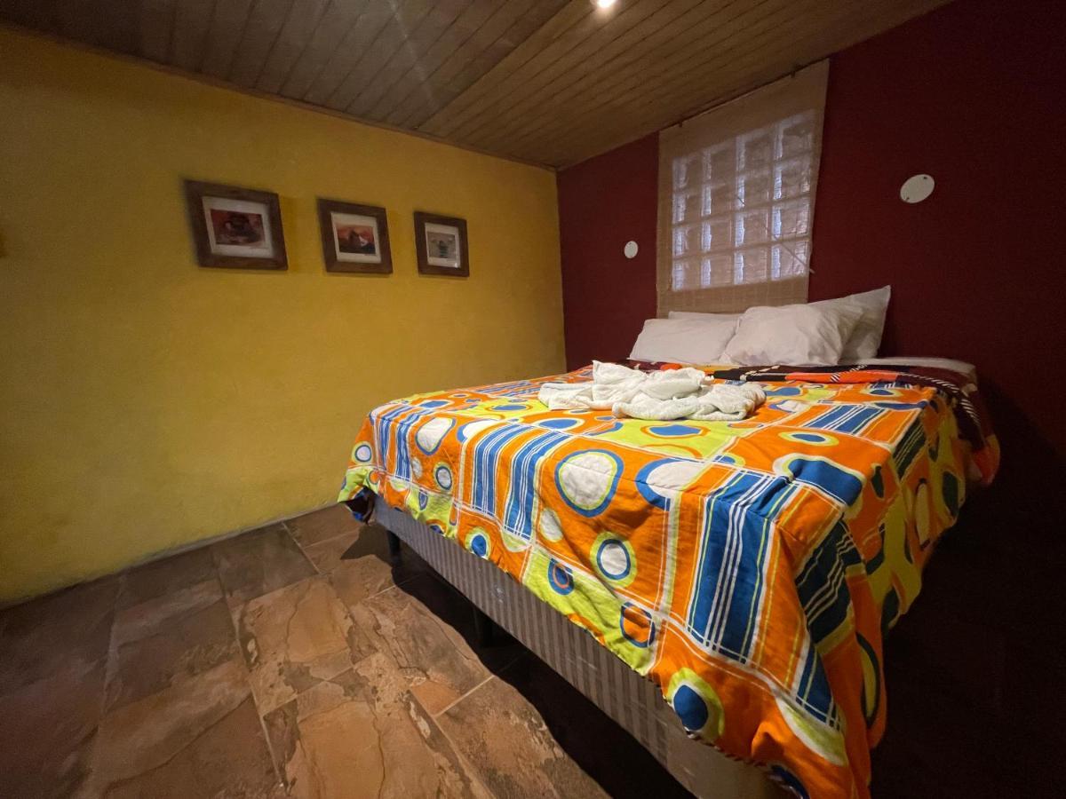 Johnnys Place Hotel Monterrico Luaran gambar