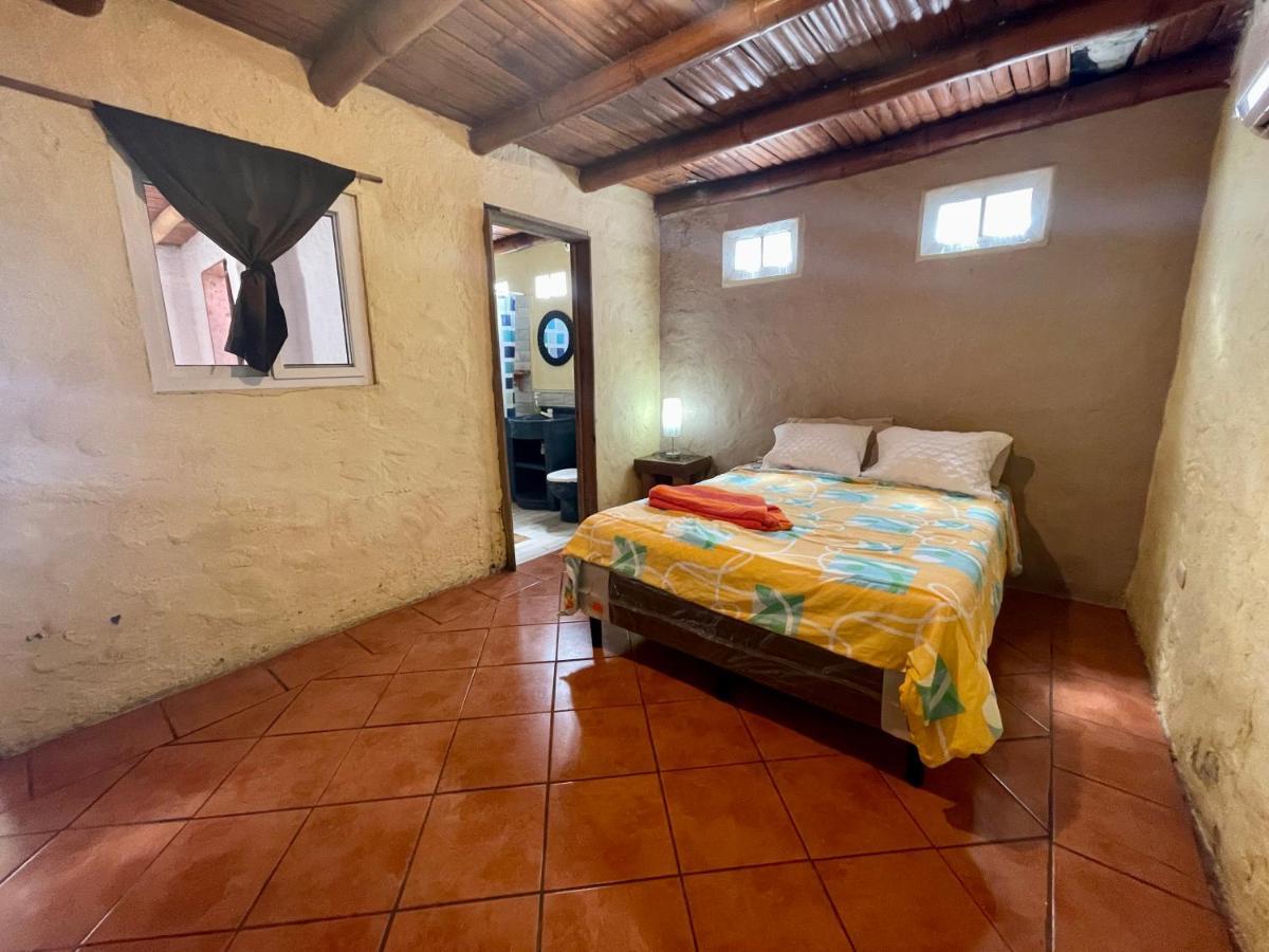 Johnnys Place Hotel Monterrico Luaran gambar