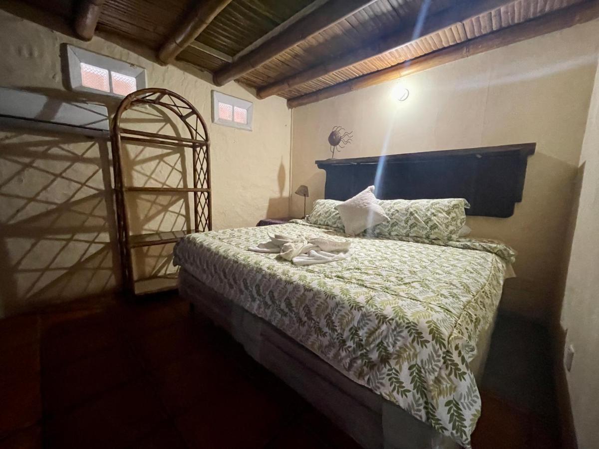 Johnnys Place Hotel Monterrico Luaran gambar