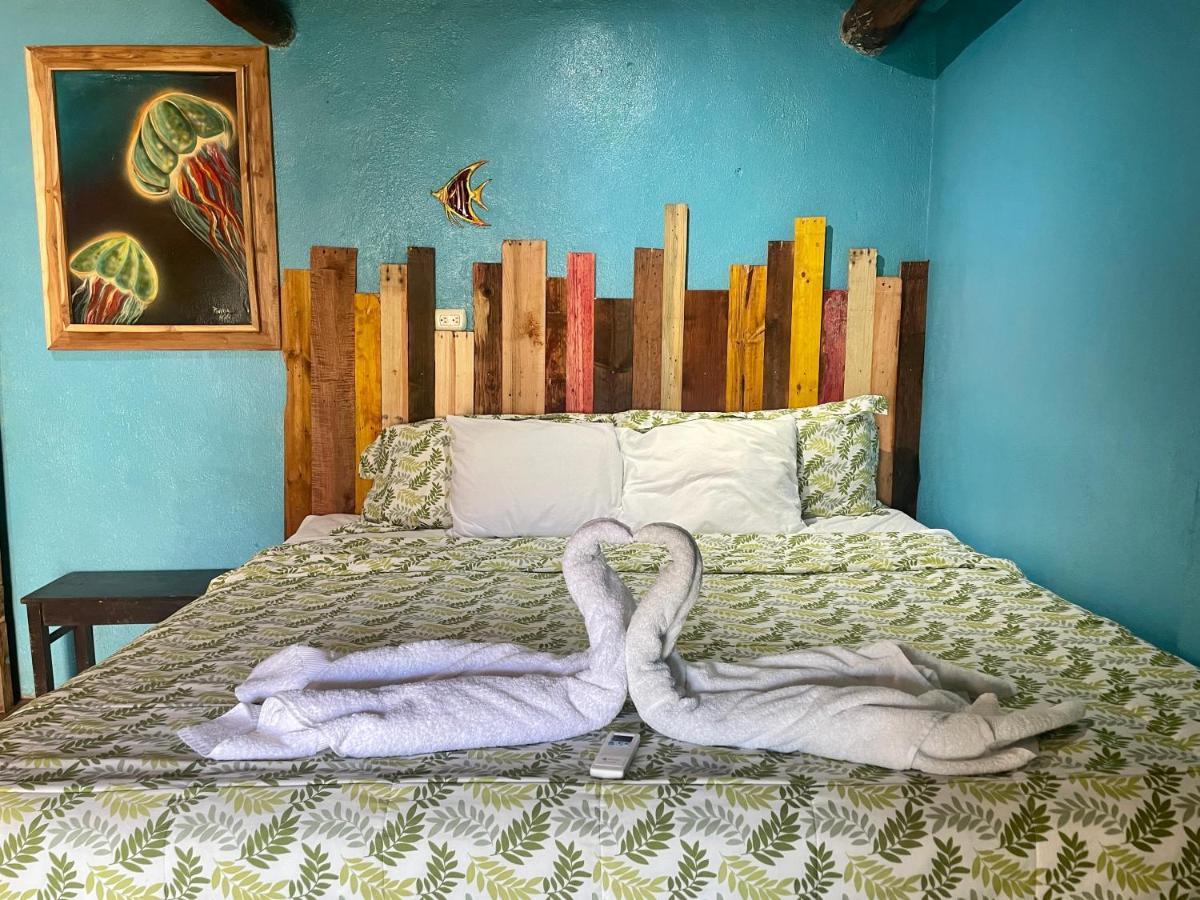 Johnnys Place Hotel Monterrico Luaran gambar